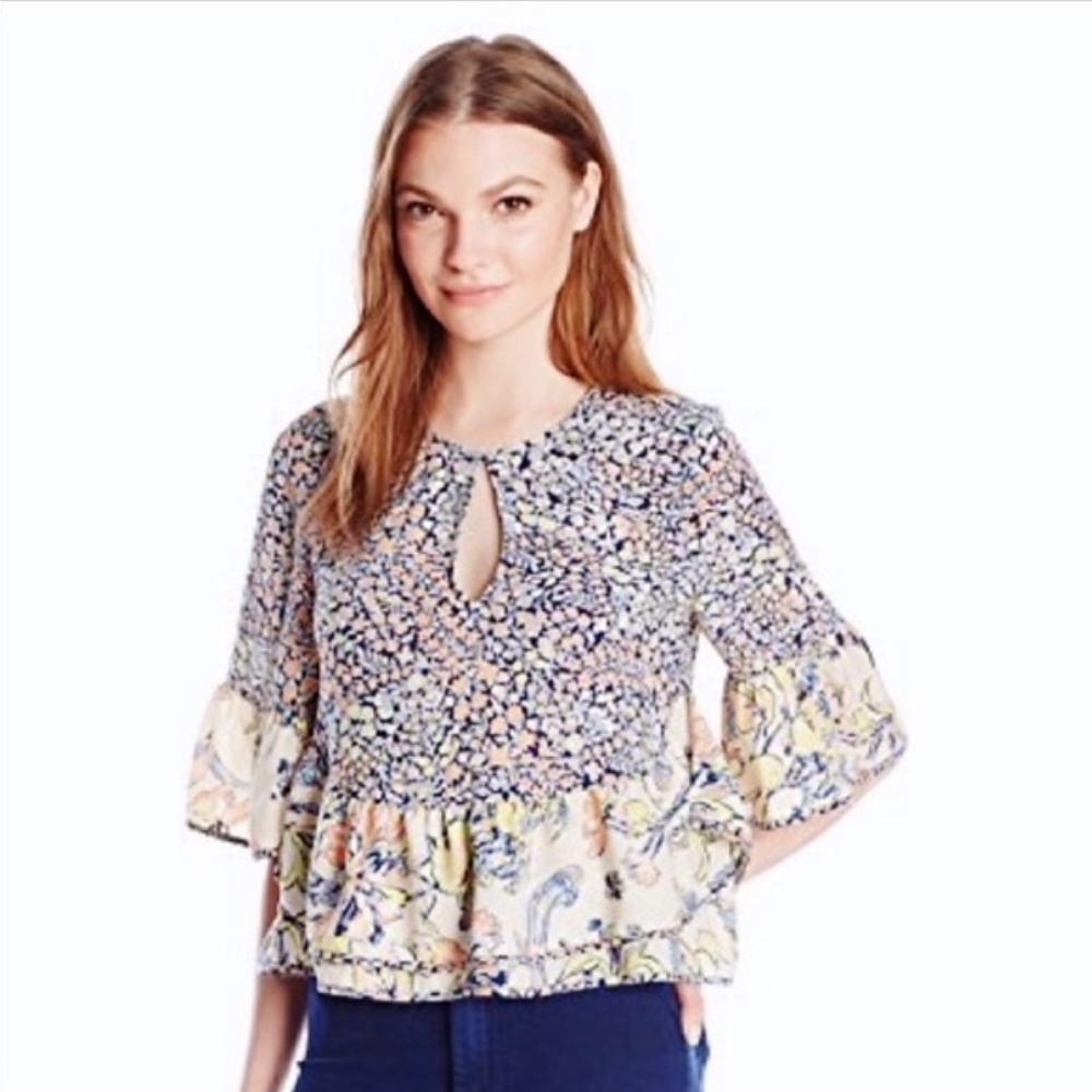 BCBGMAXAZRIA Boho Floral Keyhole Immane Ruffled Flared Sleeve Top sz M